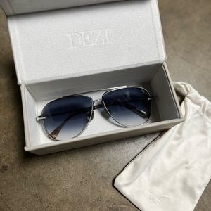 Dezi sunglasses topshelf - black/ grey gradient / Only worn once